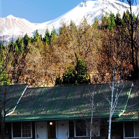 Strawberry Valley Inn Mount Shasta Esterno foto