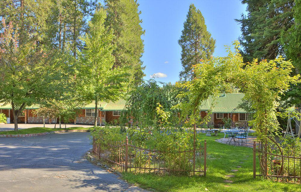 Strawberry Valley Inn Mount Shasta Esterno foto